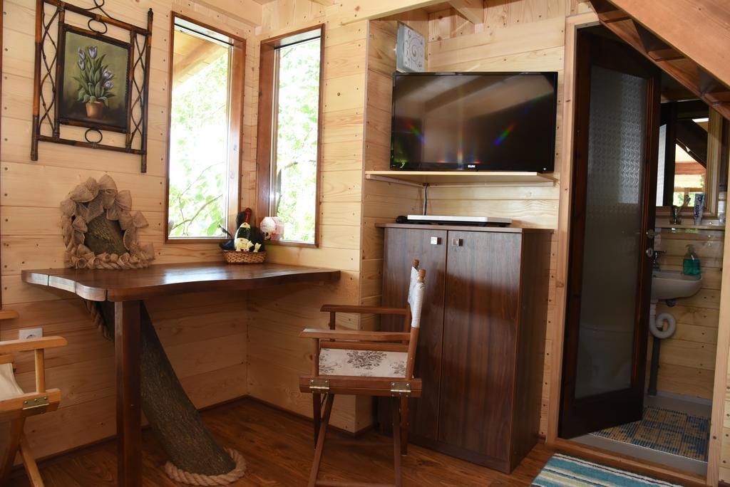 Holiday Home Kucica Na Drvetu Banja Koviljača Exteriér fotografie