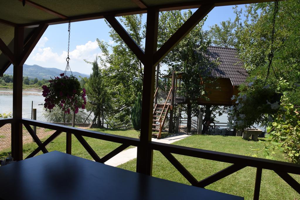 Holiday Home Kucica Na Drvetu Banja Koviljača Exteriér fotografie