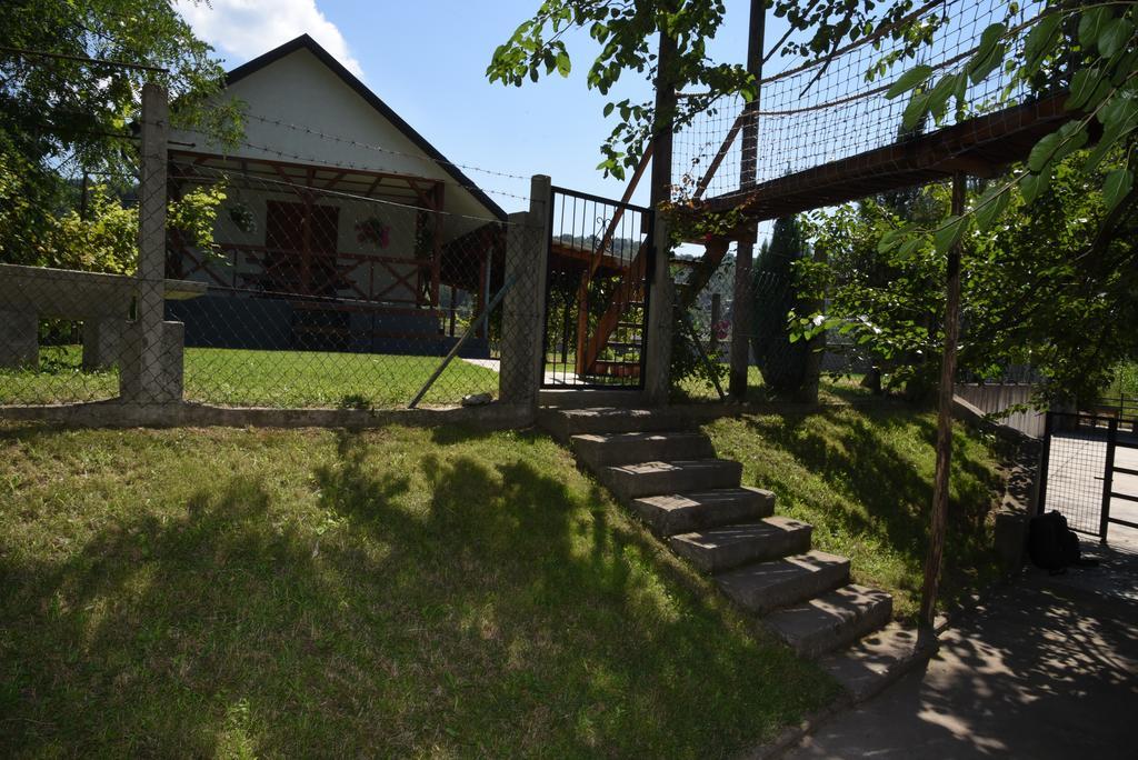 Holiday Home Kucica Na Drvetu Banja Koviljača Exteriér fotografie