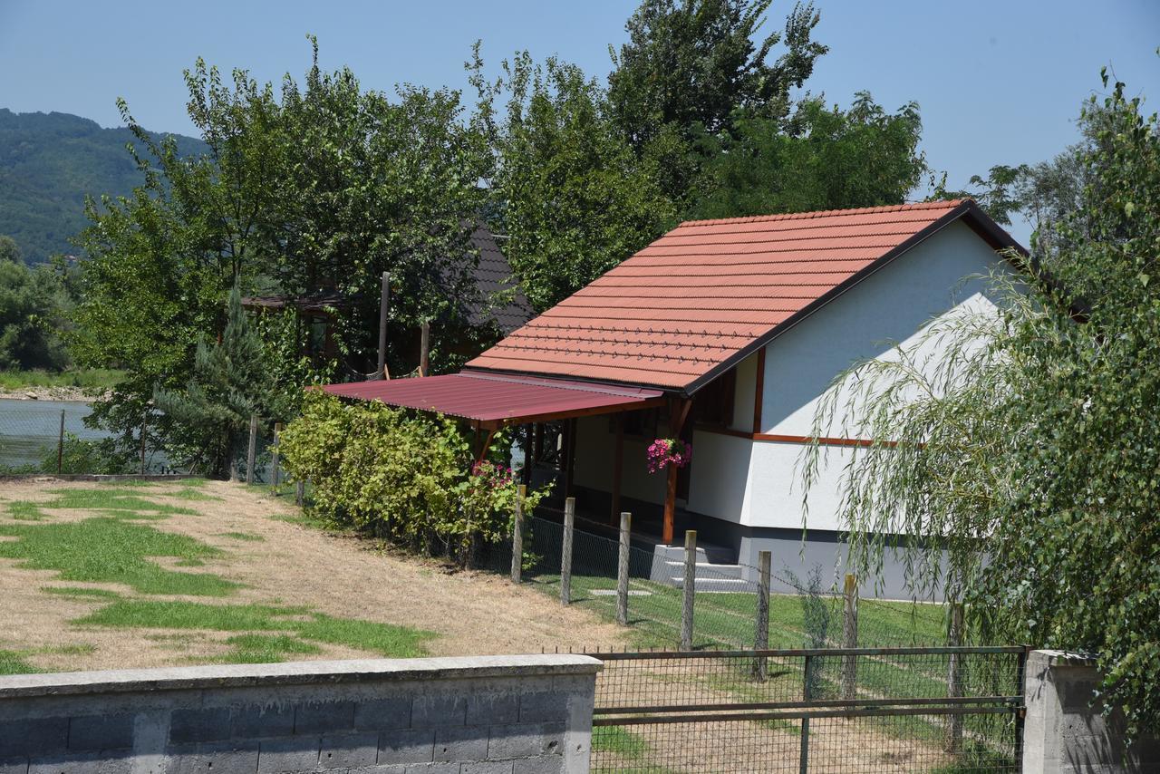 Holiday Home Kucica Na Drvetu Banja Koviljača Exteriér fotografie
